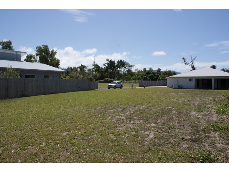 14 Shore Street, Wongaling Beach QLD 4852