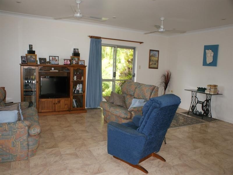 856 East Feluga Road, East Feluga QLD 4854