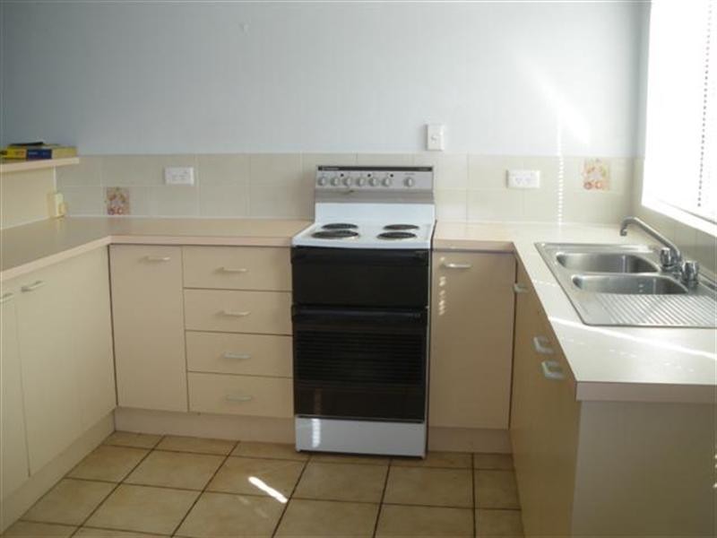 2/4 Hilliar Street, Mission Beach QLD 4852