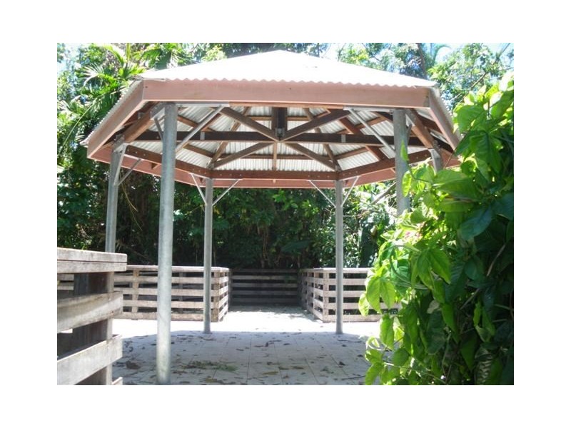 1 Cutten Street, Mission Beach QLD 4852