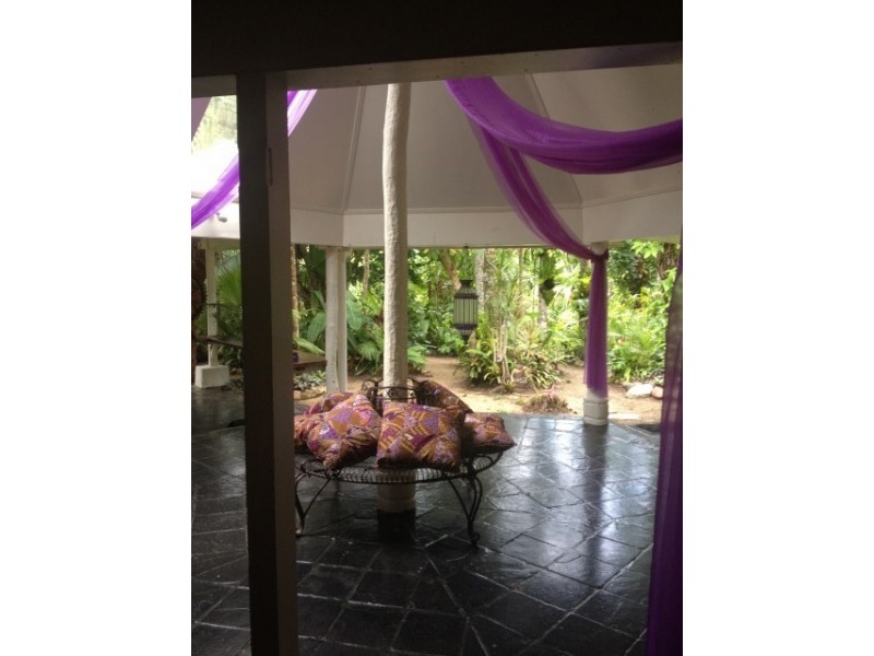 1 Cutten Street, Mission Beach QLD 4852