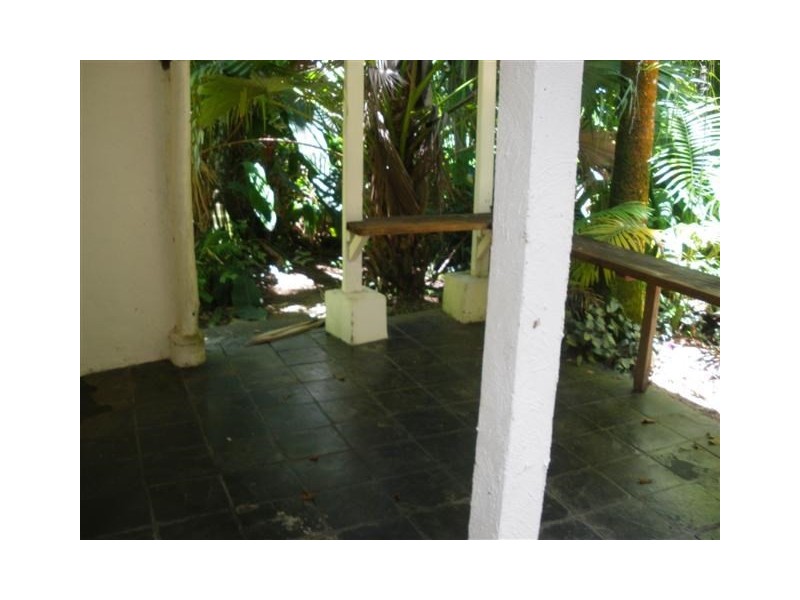 1 Cutten Street, Mission Beach QLD 4852