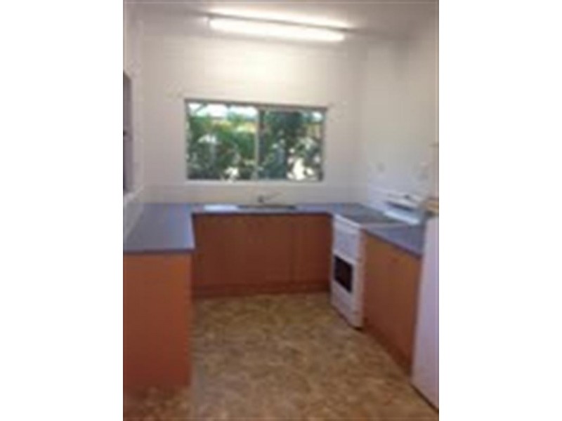 2/67 Seafarer Street, South Mission QLD 4852