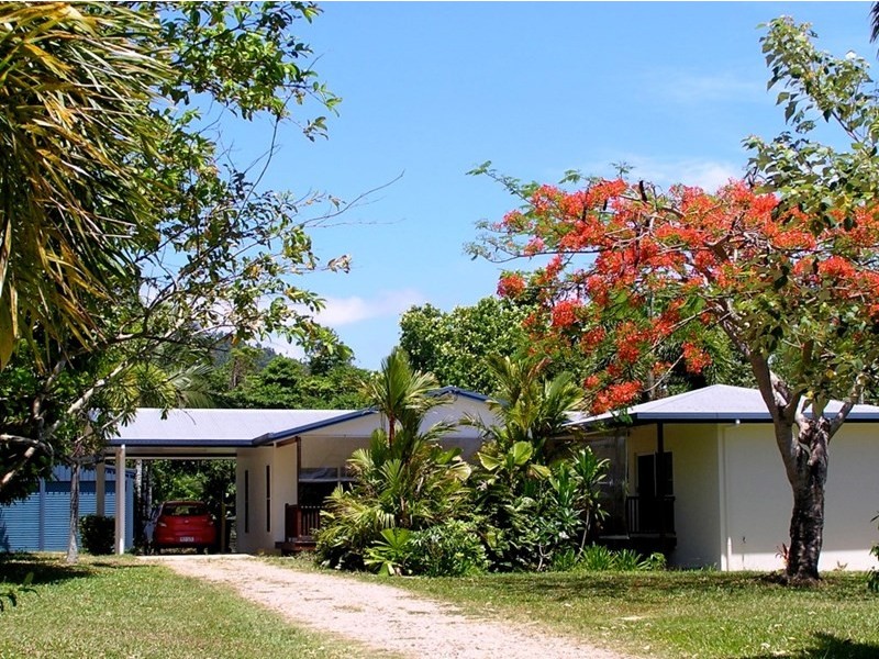 42 Bingil Bay Road, Bingil Bay QLD 4852