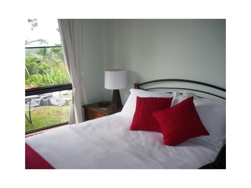 23 Bicton Close, Bingil Bay QLD 4852