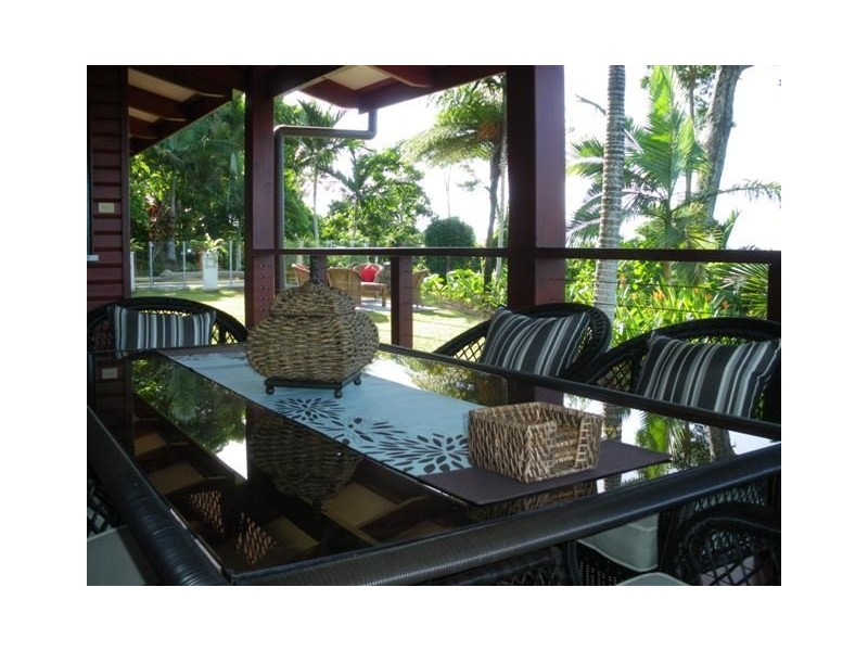 23 Bicton Close, Bingil Bay QLD 4852