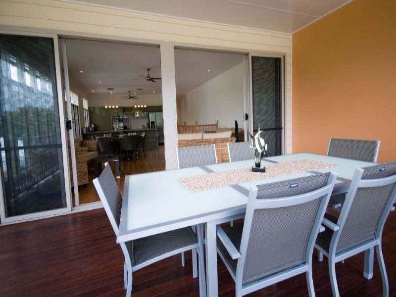 9A Banfield Parade, Mission Beach QLD 4852