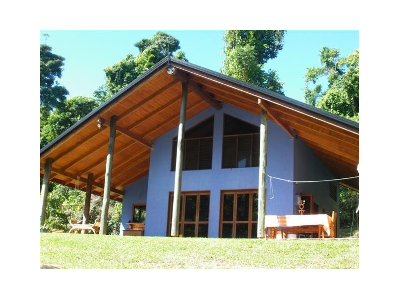 5 Plantation Drive, Bingil Bay QLD 4852
