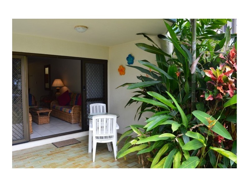 2/157 Reid Road, Wongaling Beach QLD 4852