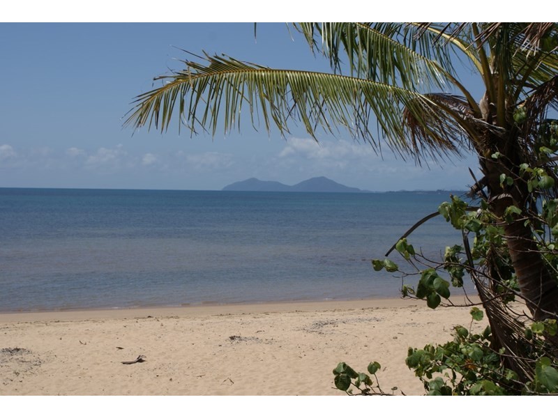 Kurrimine Beach QLD 4871