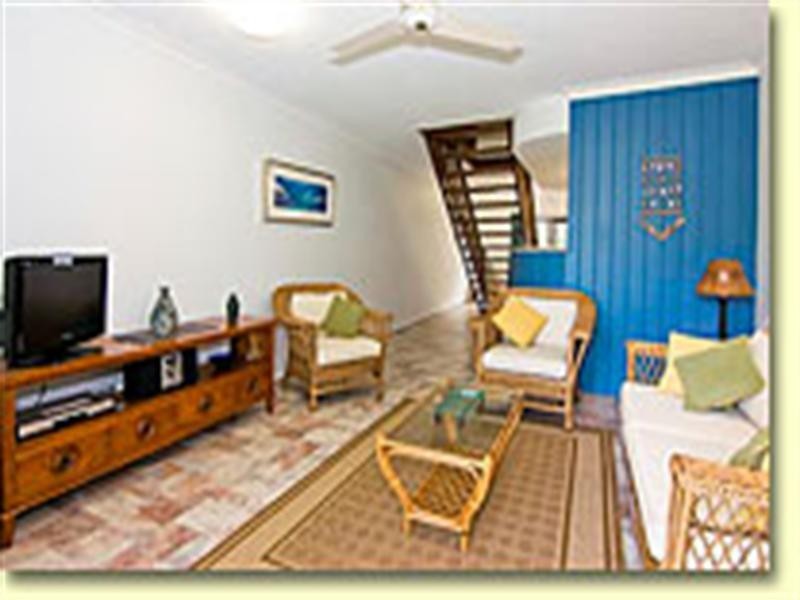 2/60 Porter Promenade, Mission Beach QLD 4852