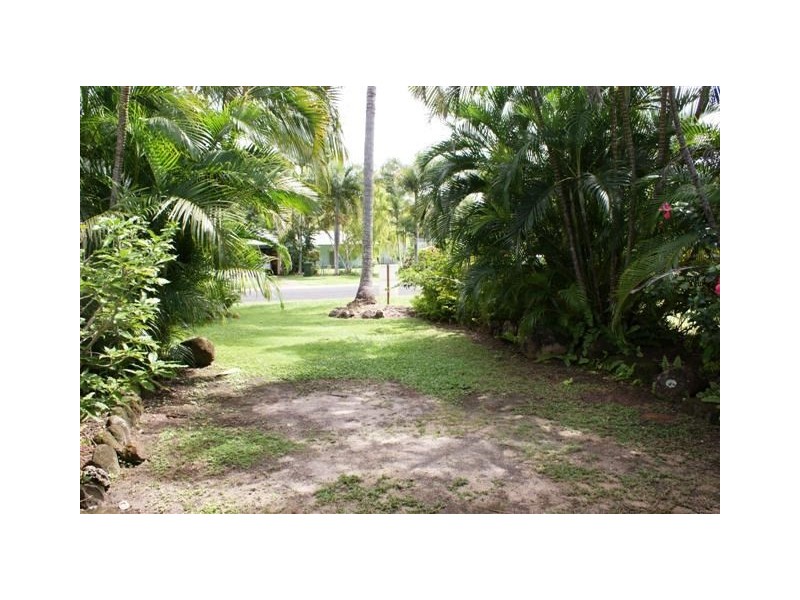 2/20 Seafarer Street, South Mission QLD 4852