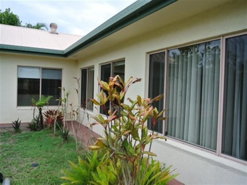36 Holland Street, Wongaling Beach QLD 4852