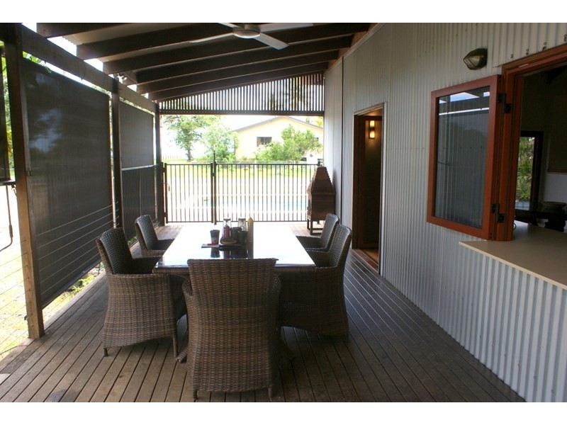 29 Luff Street, Hull Heads QLD 4854