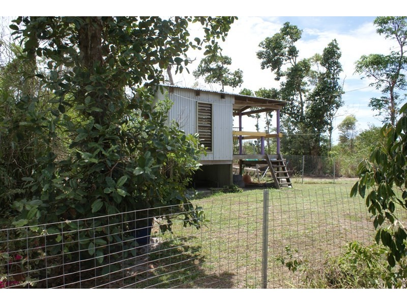 29 Luff Street, Hull Heads QLD 4854