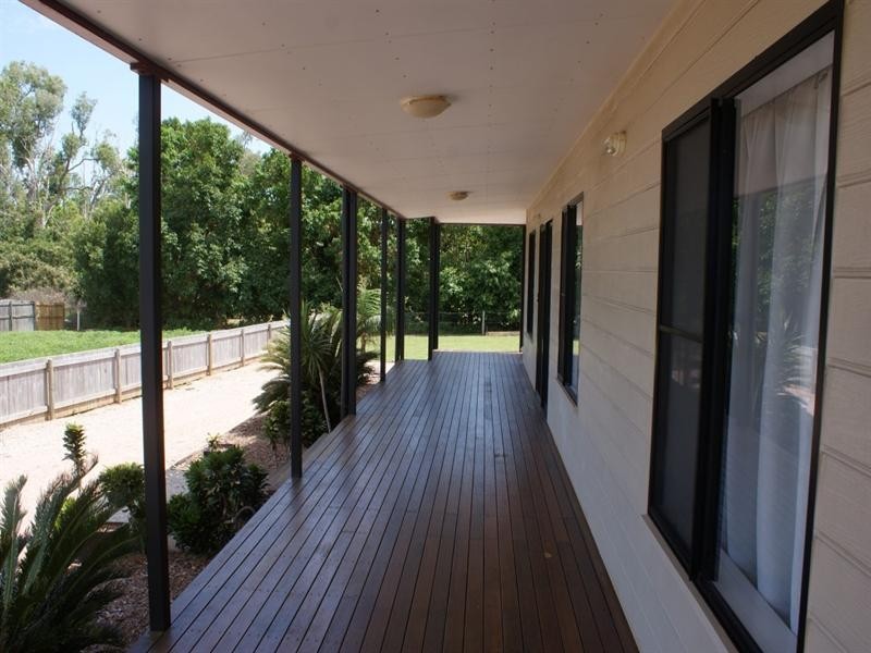 25 Spinnaker Street, South Mission QLD 4852