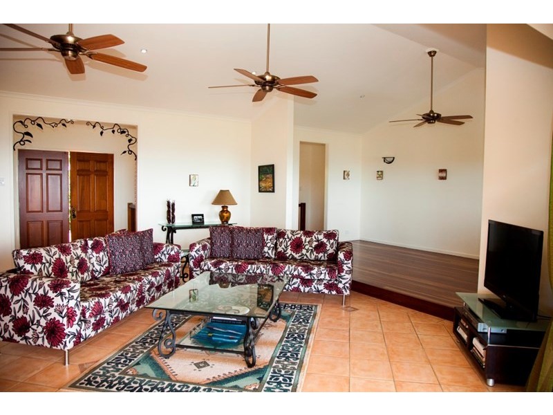 8/23 The Boulevard, South Mission QLD 4852