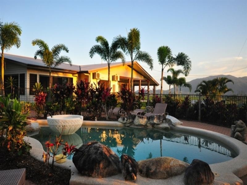 717 Old Tully Road, Tully QLD 4854