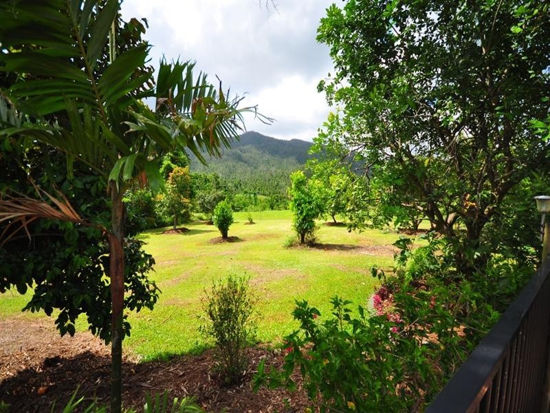 717 Old Tully Road, Tully QLD 4854