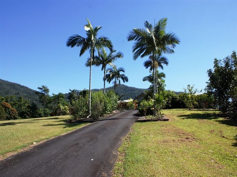 717 Old Tully Road, Tully QLD 4854