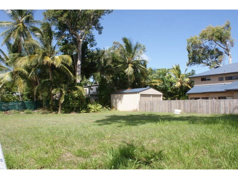 4 Wongaling Beach Road, Wongaling Beach QLD 4852