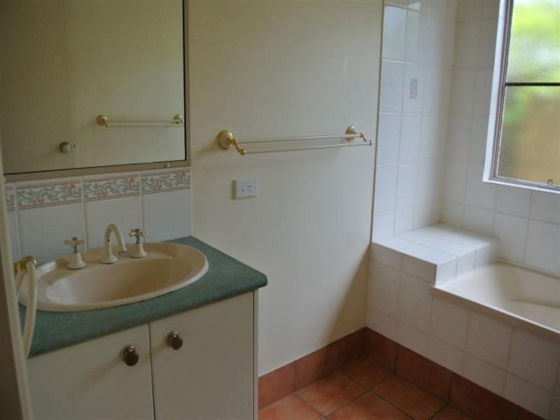 36 Holland Street, Wongaling Beach QLD 4852