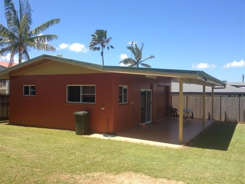 13 Leslie Lane, South Mission QLD 4852