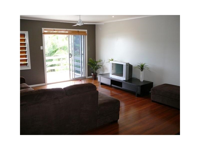 16 Porter Promenade, Mission Beach QLD 4852