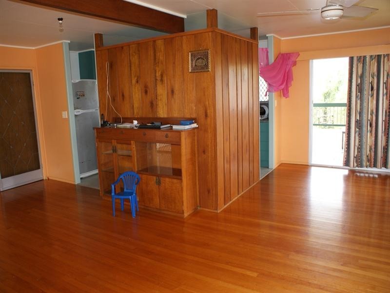 16 Dowzer, Tully QLD 4854