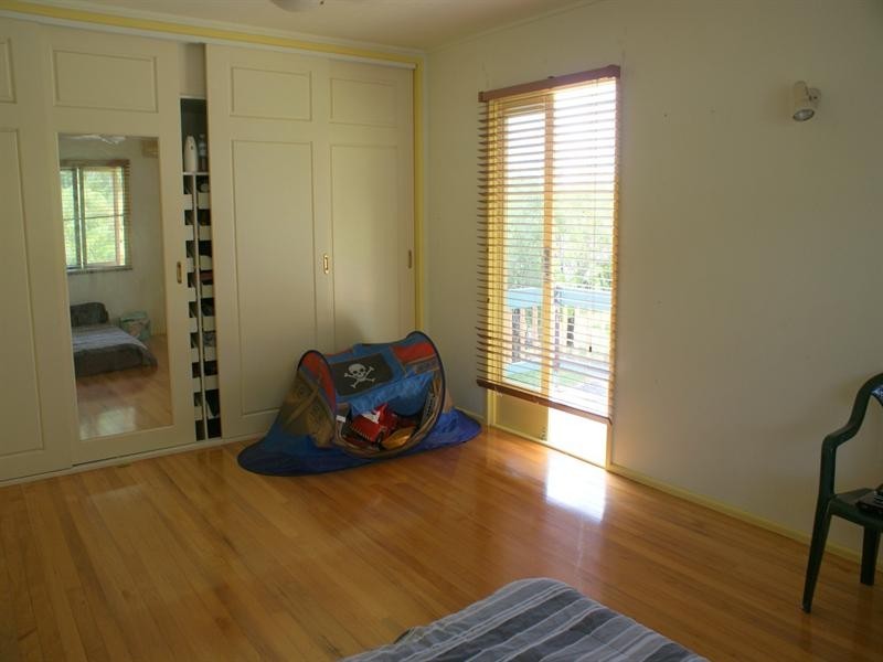 16 Dowzer, Tully QLD 4854