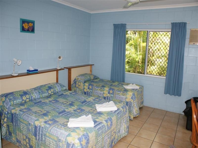 59374 Bruce Highway, Tully QLD 4854