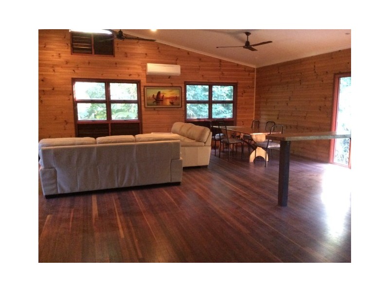 8 Mission Circle, Wongaling Beach QLD 4852