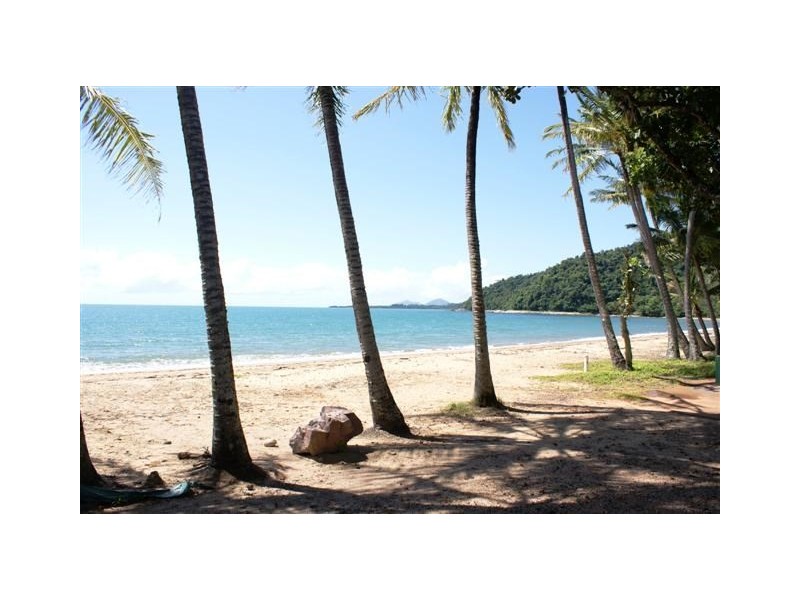 26 Webb Court, Bingil Bay QLD 4852