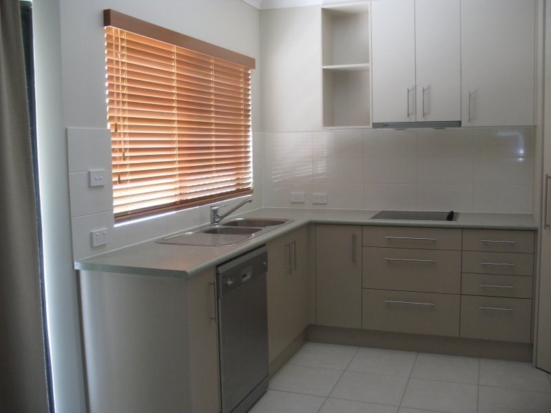 10 Spinnaker Street, South Mission QLD 4852