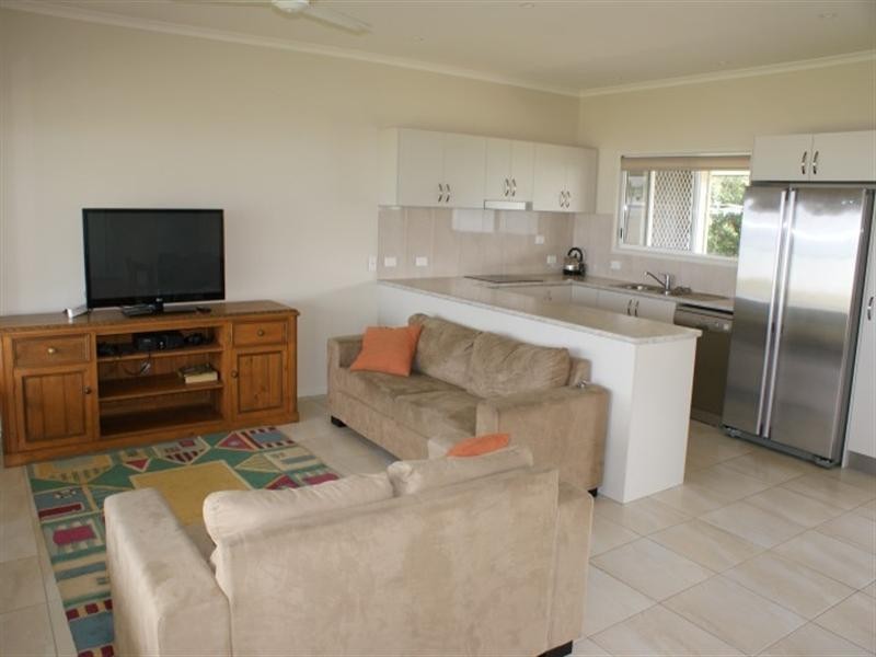 110 Kennedy Esplanade, South Mission QLD 4852