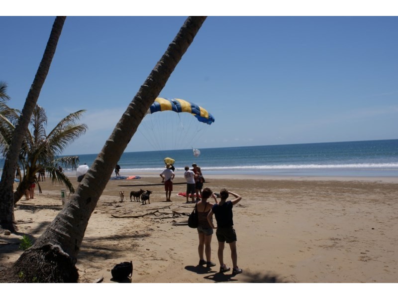 11 Oceanview Drive, Wongaling Beach QLD 4852