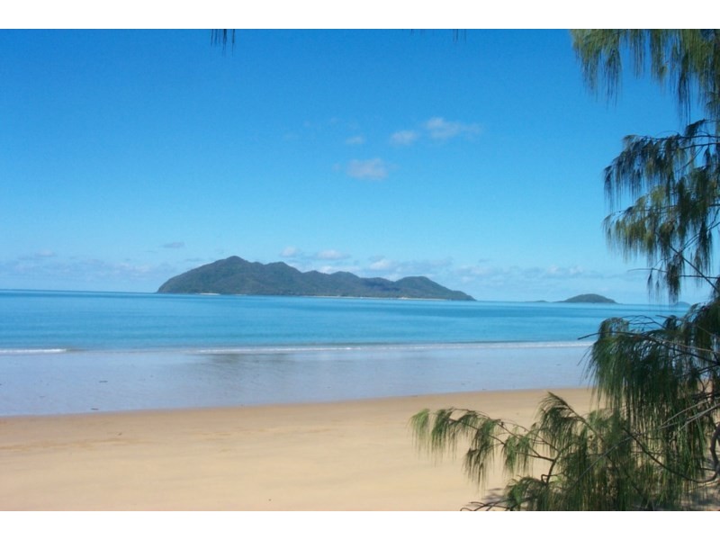 11 Oceanview Drive, Wongaling Beach QLD 4852