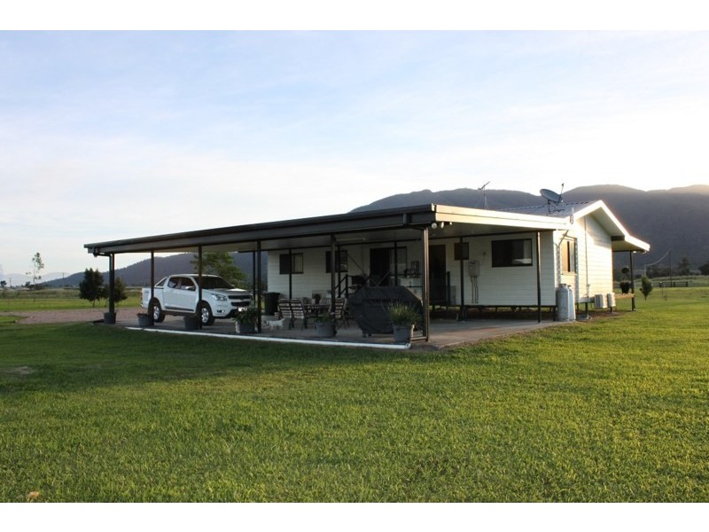 154 Old Tully Road, Birkalla QLD 4854