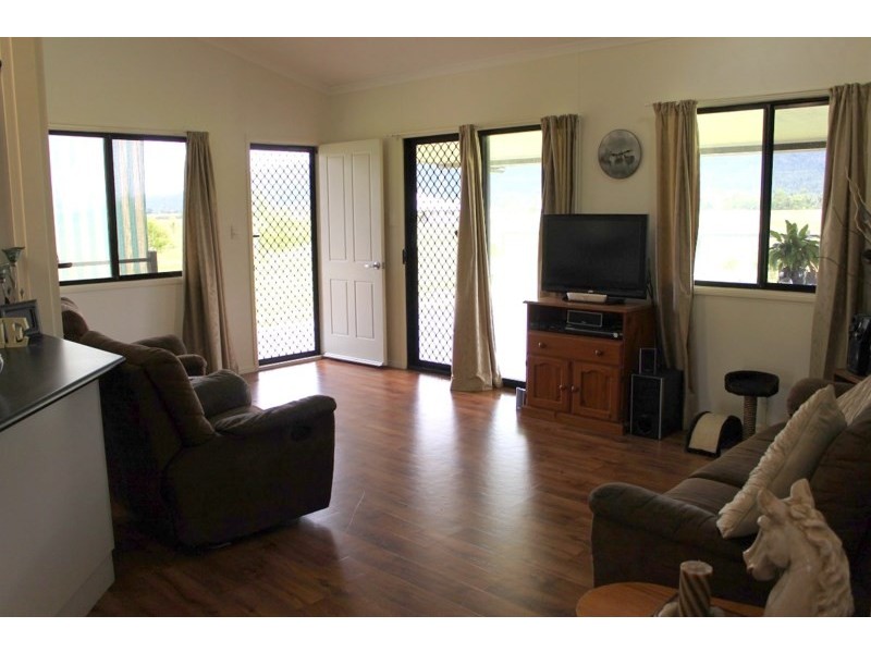 154 Old Tully Road, Birkalla QLD 4854