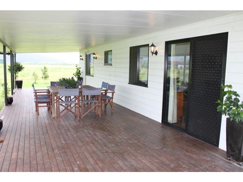 154 Old Tully Road, Birkalla QLD 4854