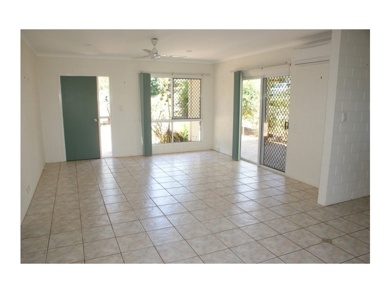 1 Kent Close, Mission Beach QLD 4852