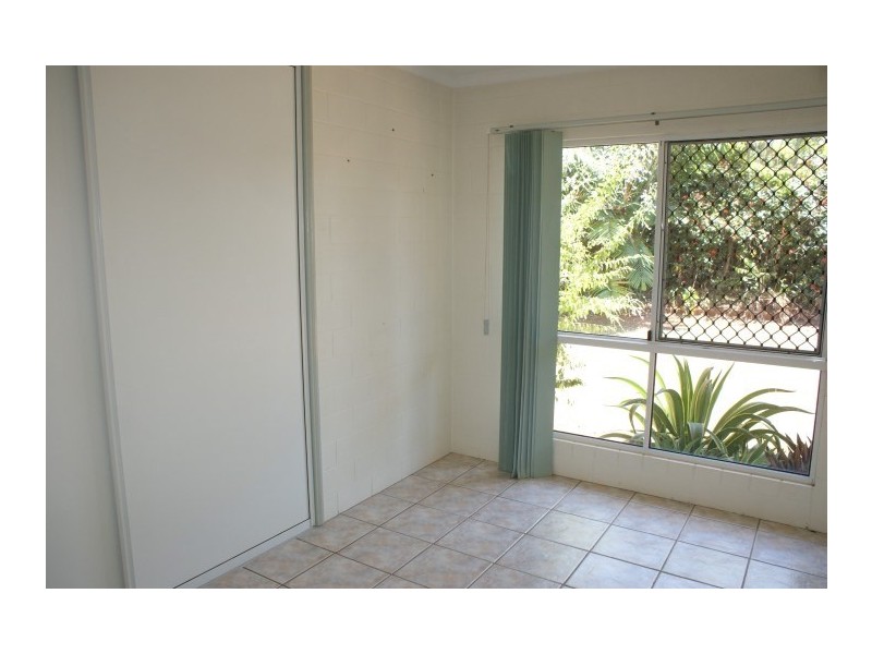 1 Kent Close, Mission Beach QLD 4852