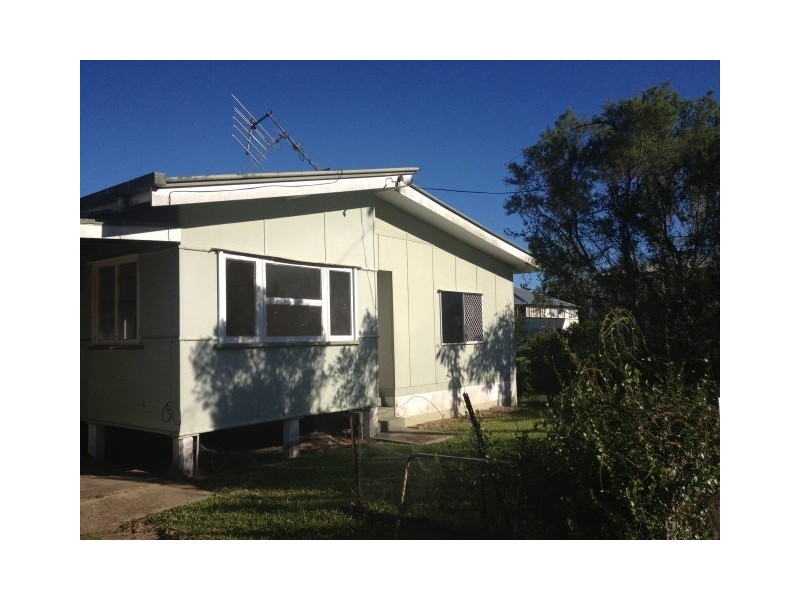 9 McQuillan Street, Tully QLD 4854
