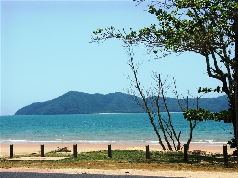 14 Kennedy Esplanade, South Mission QLD 4852