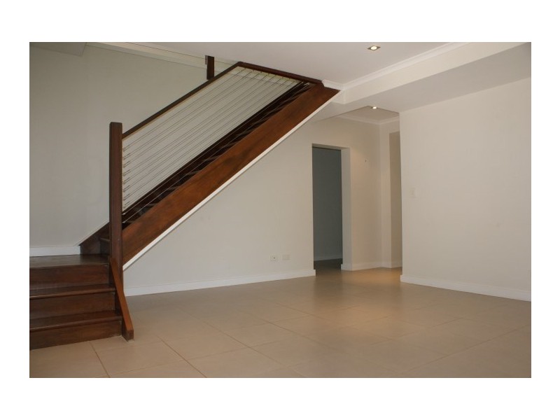 15 Pioneer Street, Mission Beach QLD 4852