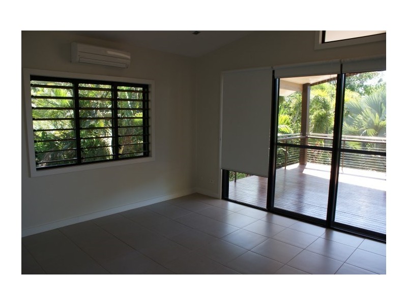 15 Pioneer Street, Mission Beach QLD 4852