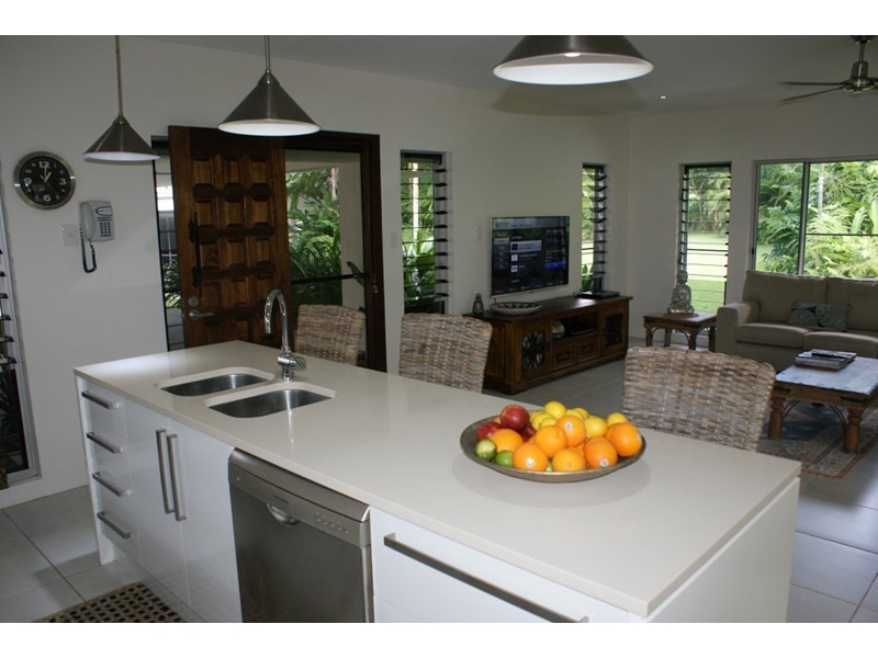 11A Kurrajong Close, Wongaling Beach QLD 4852