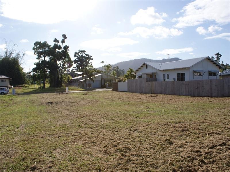 6 Southward Street, Mission Beach QLD 4852