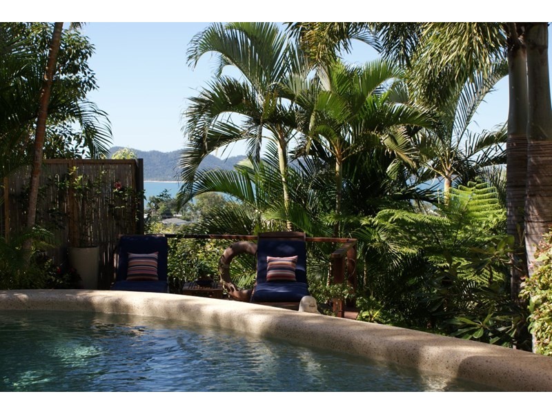 1 Bedarra Terrace, South Mission QLD 4852