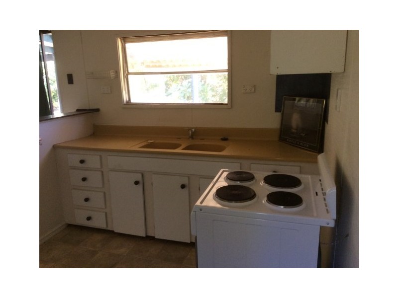 6 Hutchison Close, Mission Beach QLD 4852